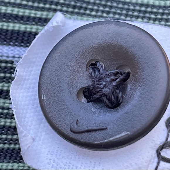 Nike Men's Golf‎ Polo Shirt FITDRI  Striped Size XL, Logo on the sleeve /buttons - Picture 9 of 13